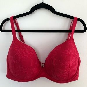 NWOT. Victoria’s Secret: Body by Victoria Lined Demi.